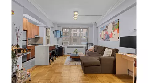 220 Madison Ave #4D, New York, NY 10016