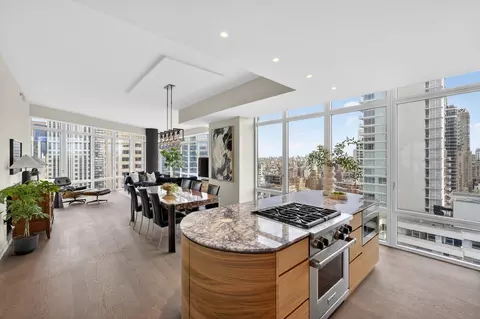 207 E 57th St #29A, New York, NY 10022