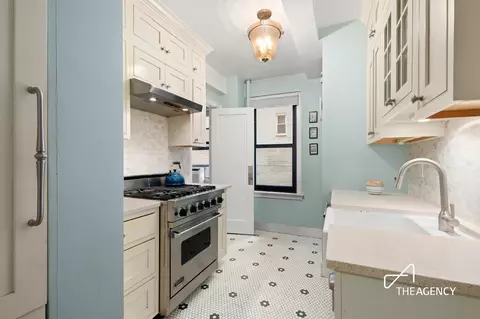151 E 83rd St #2A, New York, NY 10028