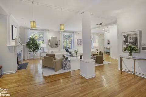 301 E 52nd St #1C, New York, NY 10022