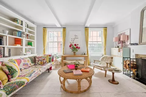 35 W 9th St #3D, New York, NY 10011