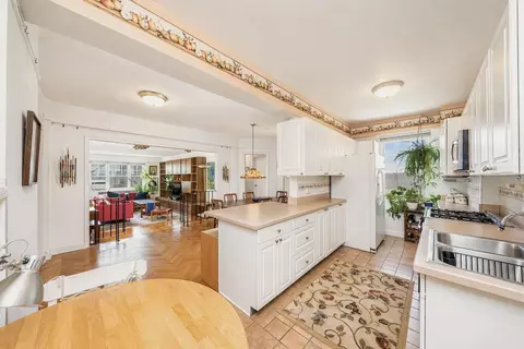 120 Cabrini Blvd #121/122, New York, NY 10033