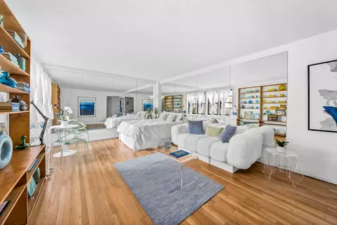 60 E 9th St #435, New York, NY 10003