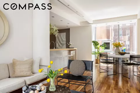 166 W 18th St #4A, New York, NY 10011