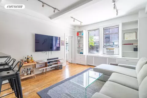 157 E 72nd St #1F, New York, NY 10021