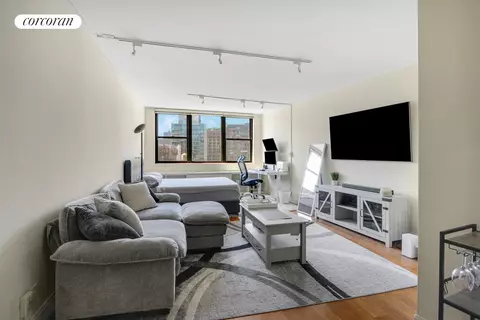 225 E 36th St #17E, New York, NY 10016