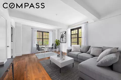 200 E 16th St #2A, New York, NY 10003