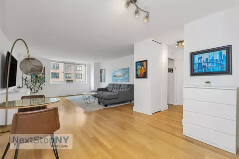 345 E 93rd St #8K, New York, NY 10128