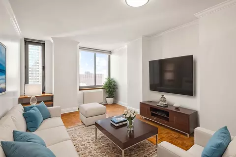 400 E 90th St #18-F, New York, NY 10128