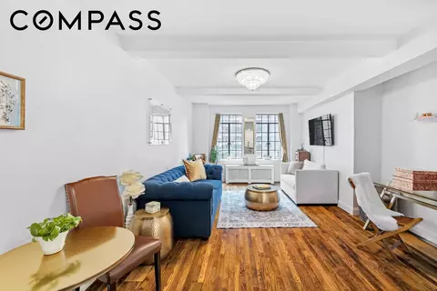 320 E 42nd St #707, New York, NY 10017