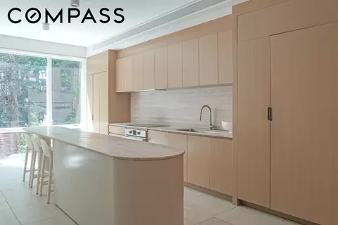 575 A Leonard St, Brooklyn, NY 11222