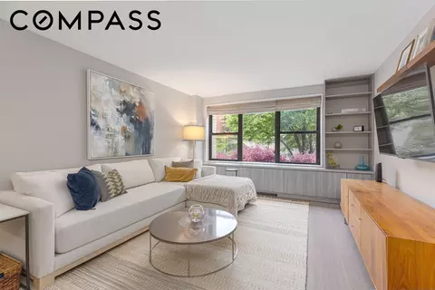 201 W 70th St #2B, New York, NY 10023