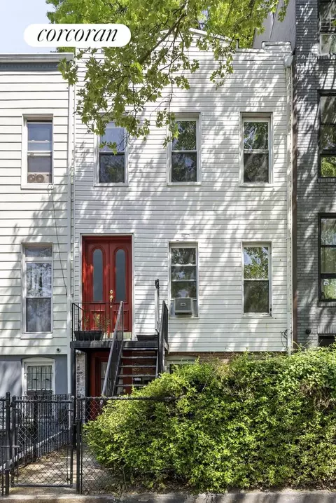 211 Halsey St, Brooklyn, NY 11216
