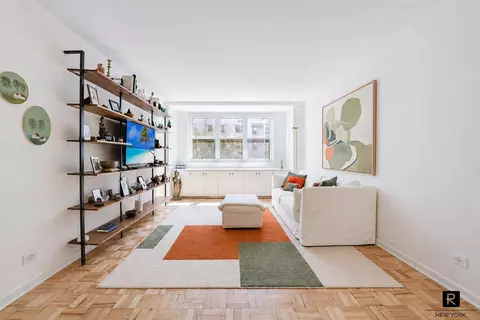 63 E 9th St #4-O, New York, NY 10003