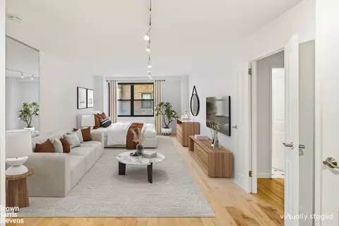 305 E 40th St #10A, New York, NY 10017