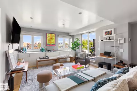 136 Powers St #4B, Brooklyn, NY 11211