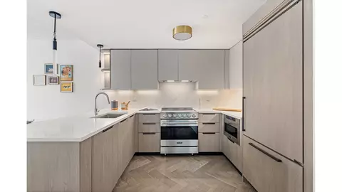 78-29 Austin St #201, Forest Hills, NY 11375