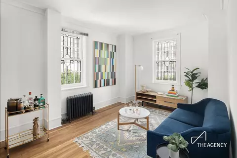 29 E 9th St #1, New York, NY 10003