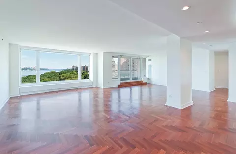 240 Riverside Blvd #10-AT, New York, NY 10023