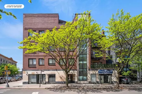 188 Woodpoint Rd #3A, Brooklyn, NY 11211