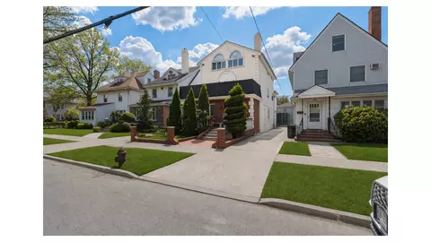 2112 Ave L, Brooklyn, NY 11210