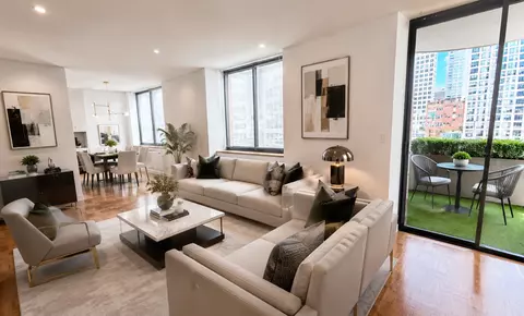 224 E 52nd St #20, New York, NY 10022