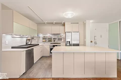 100 W 89th St #6C, New York, NY 10024