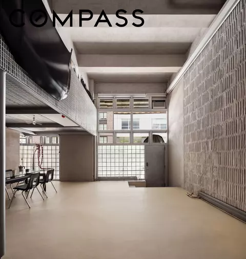 529 W 42nd St #1A, New York, NY 10036