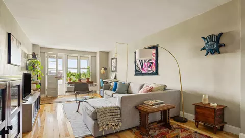 370 Ocean Pkwy #6H, Brooklyn, NY 11218