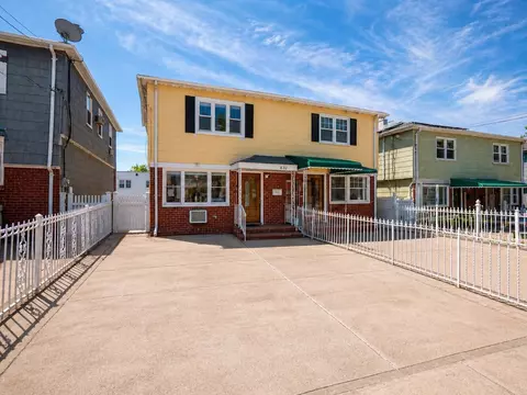 6-02 119th St, College Point, NY 11356