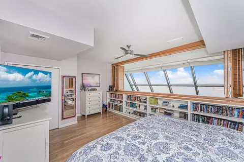 10 Bay Street Lndg #8-D, Staten Island, NY 10301