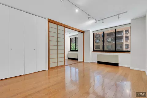 250 E 40th St #4D, New York, NY 10016