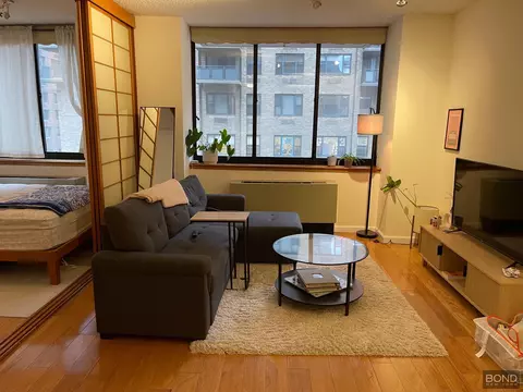 250 E 40th St #4D, New York, NY 10016