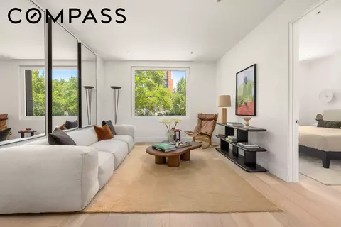 256 E 4th St #2, New York, NY 10009