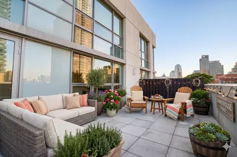 5-09 48th Ave #7F, New York City, NY 11101