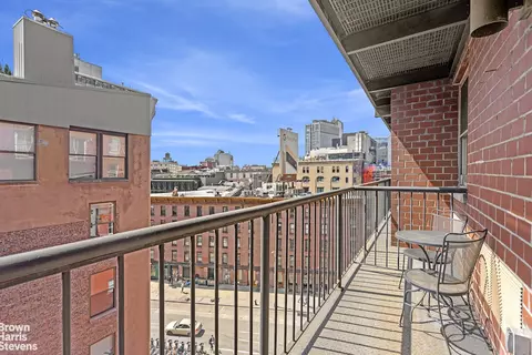 350 W 14th St #7A, New York, NY 10014
