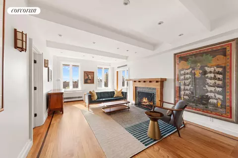 242 E 19th St #15B, New York, NY 10003
