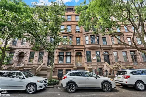 126 W 121st St, New York, NY 10027