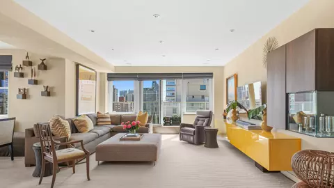 176 E 71st St #PHD, New York, NY 10021