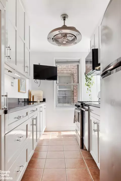 340 Haven Ave #4H, New York, NY 10033