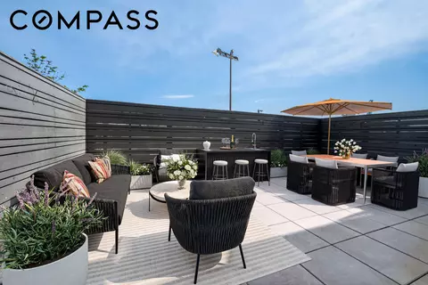 24-22 Jackson Ave #311, Long Island City, NY 11101
