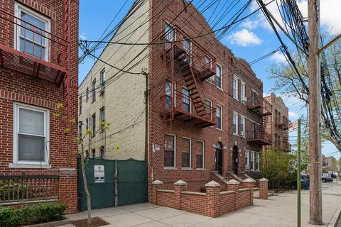 Exterior - 636 E 96th St, Brooklyn, NY 11236 photo 2 of 5