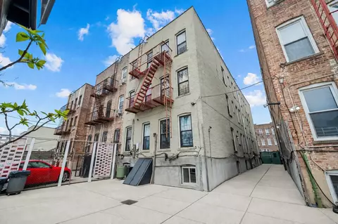 Exterior - 636 E 96th St, Brooklyn, NY 11236 photo 3 of 5