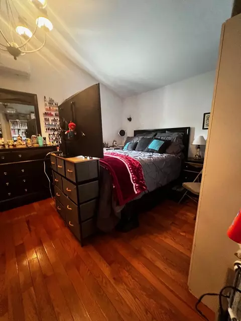Bedroom - 1271 E 88th St, Brooklyn, NY 11236 photo 1 of 5