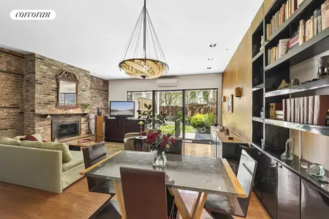 329 W 19th St #G, New York, NY 10011