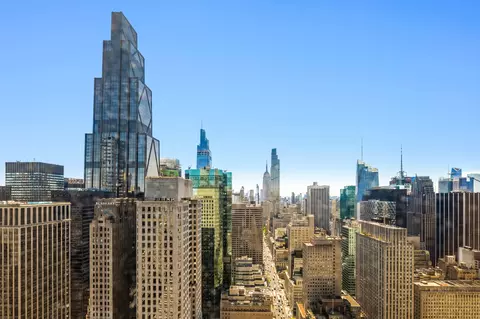 641 5th Ave #45G, New York, NY 10022