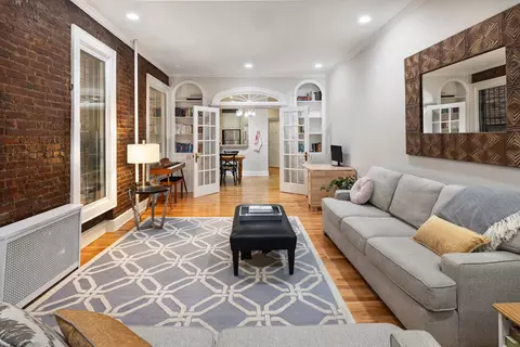 214 W 85th St #2W, New York, NY 10024
