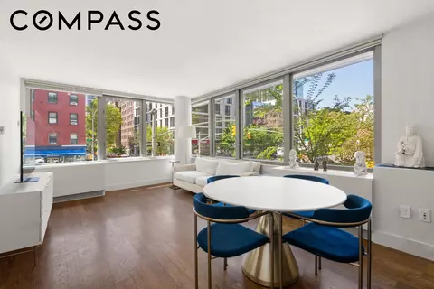 464 W 44th St #2F, New York, NY 10036