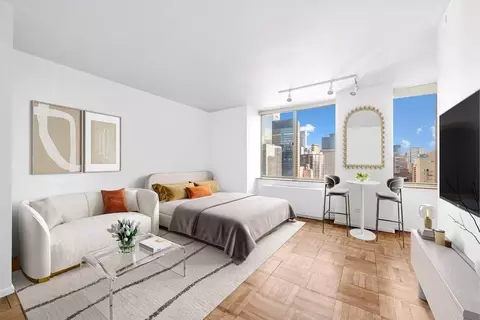 236 E 47th St #33D, New York, NY 10017
