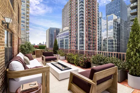 305 E 40th St #19F, New York City, NY 10016